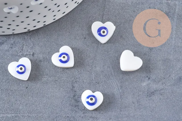 Gingerlily Perles coeur nacre mauvais oeil 12mm x10