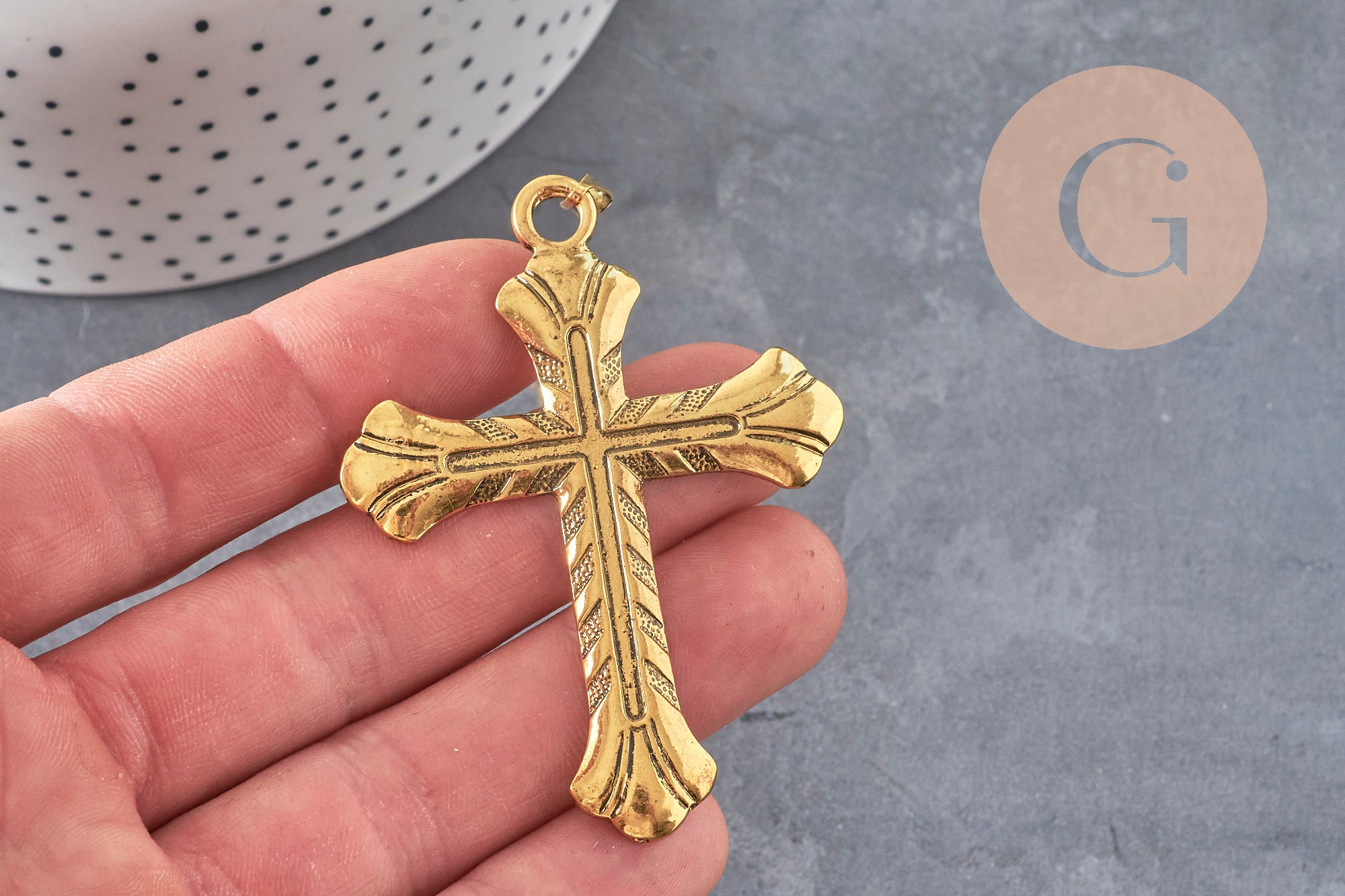 Gingerlily Pendentifs G2368 pendentif grande croix dorée 75mm