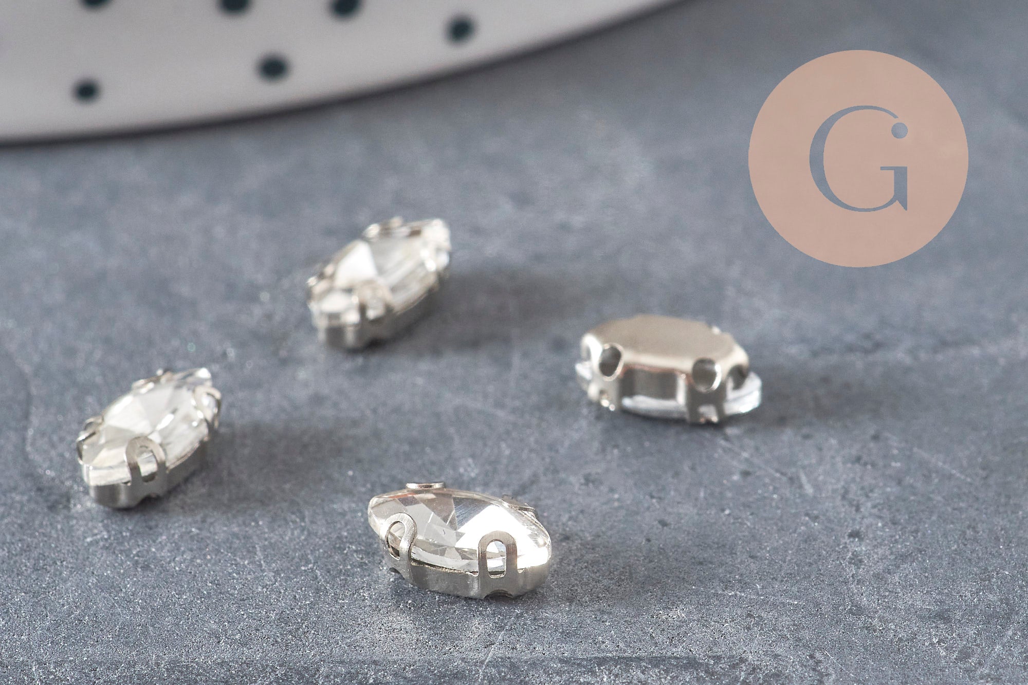 Gingerlily Cabochon navette cristal transparent 8x4mm x10
