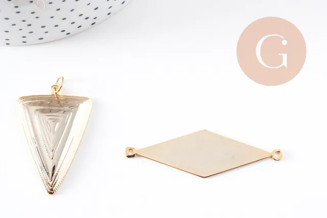 Gingerlily Pendentif triangle laiton doré 16K texturé x1