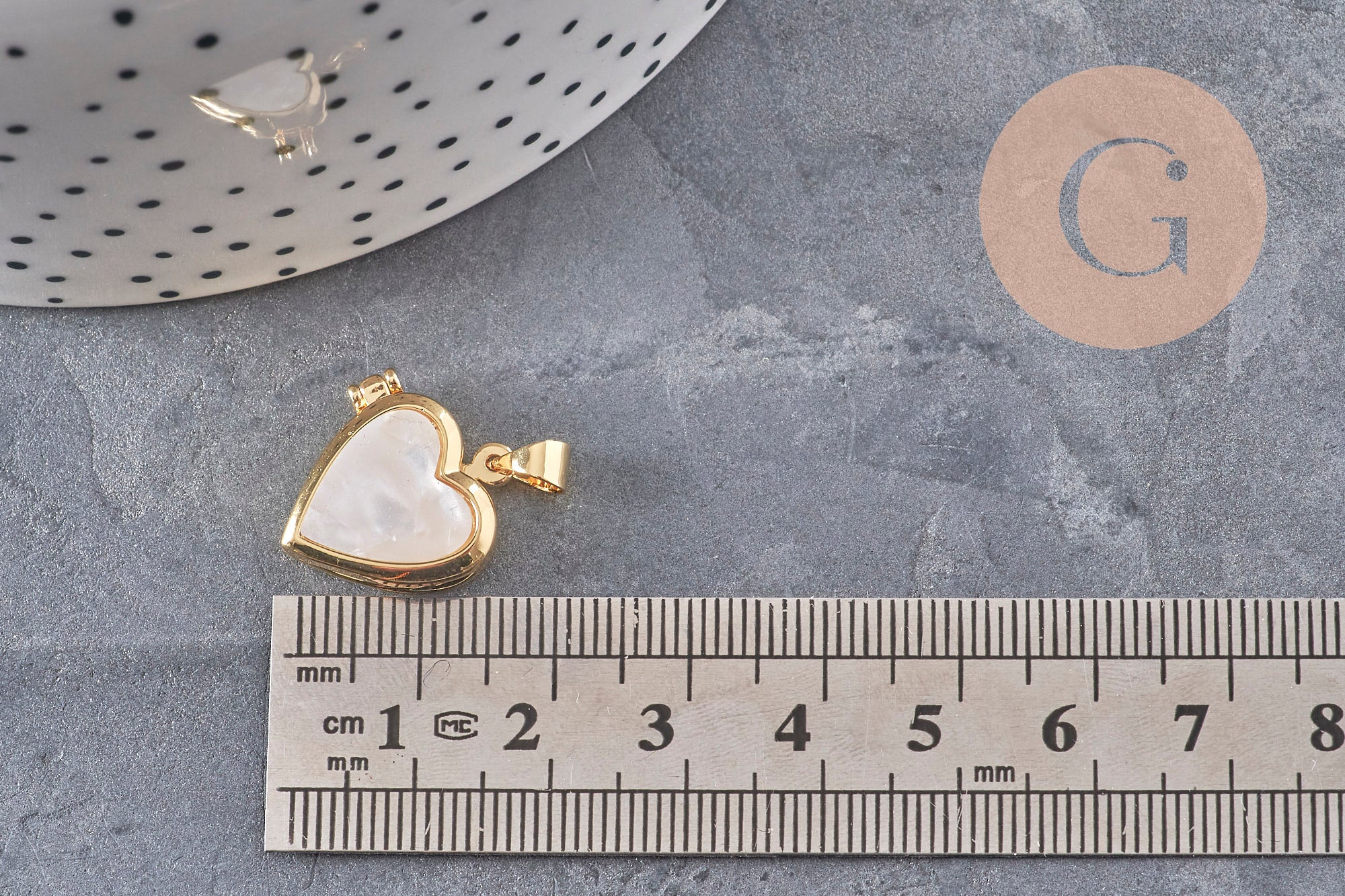 Gingerlily Pendentif locket rond doré 18K coeur nacre 18,5mm