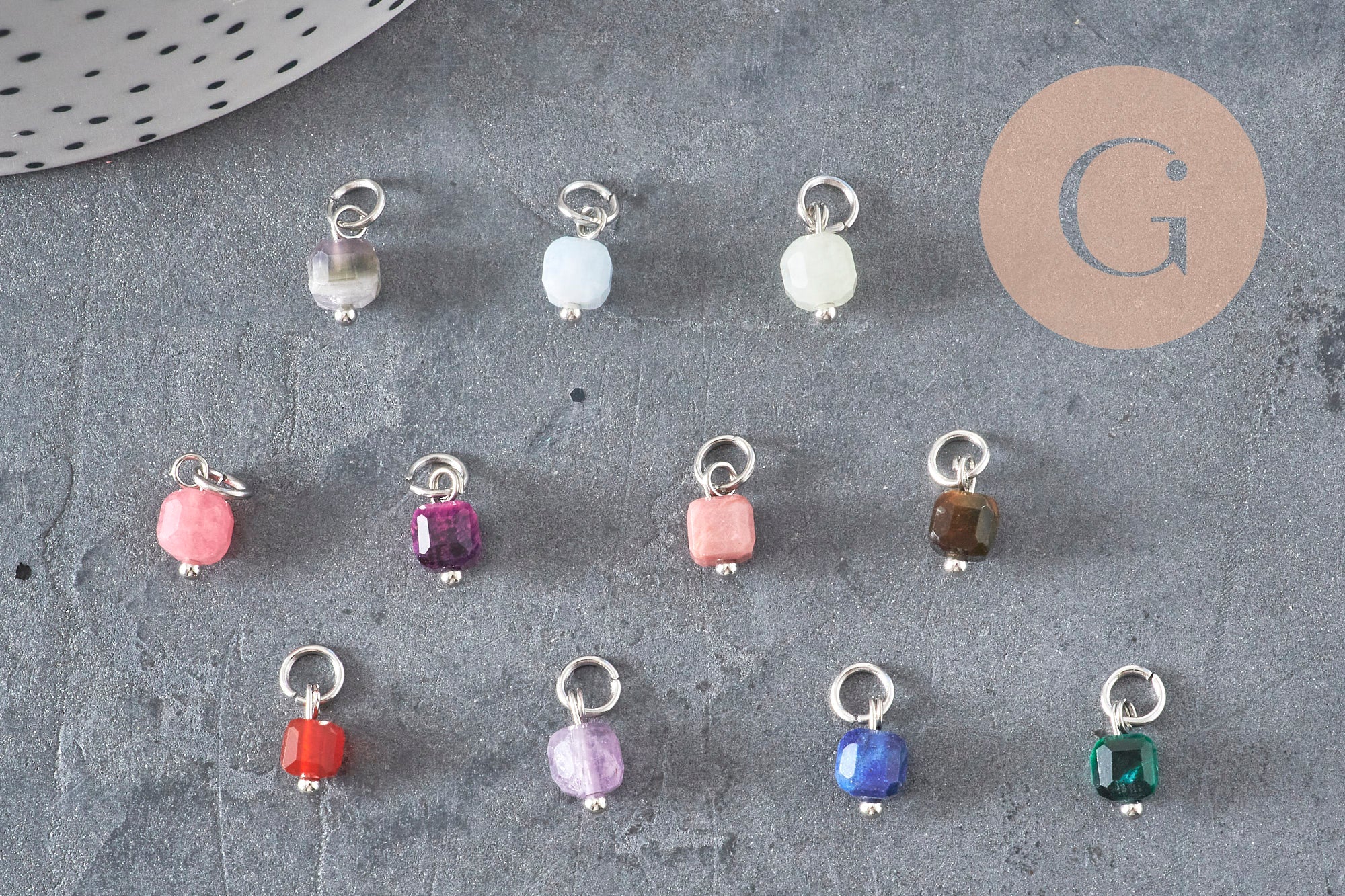 Gingerlily Breloque cube pierre naturelle acier 10mm x1