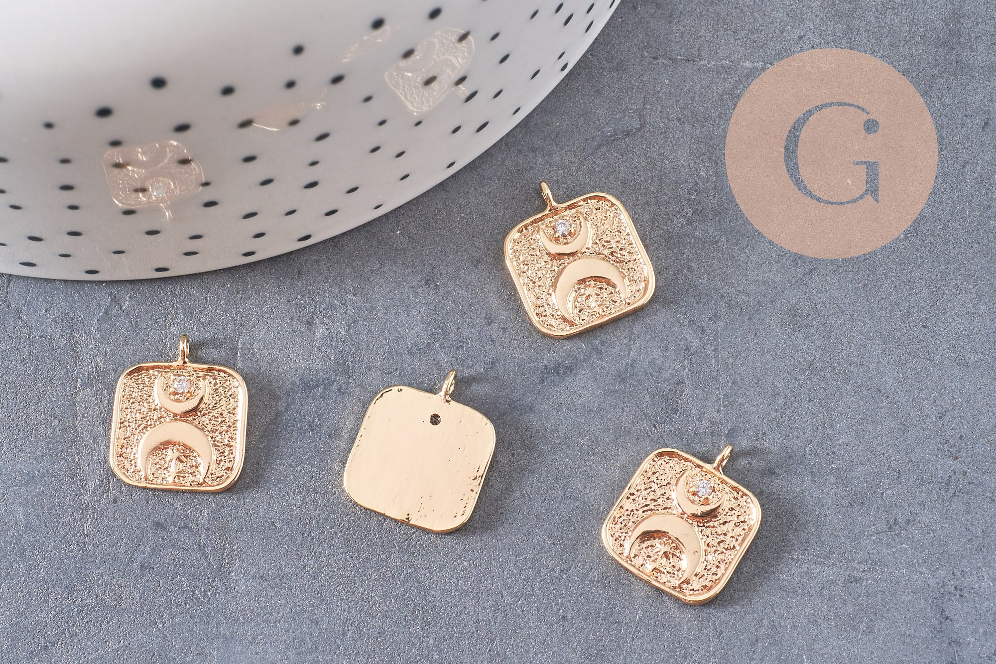 Gingerlily G10559 pendentif carré lune laiton doré 19mm x1