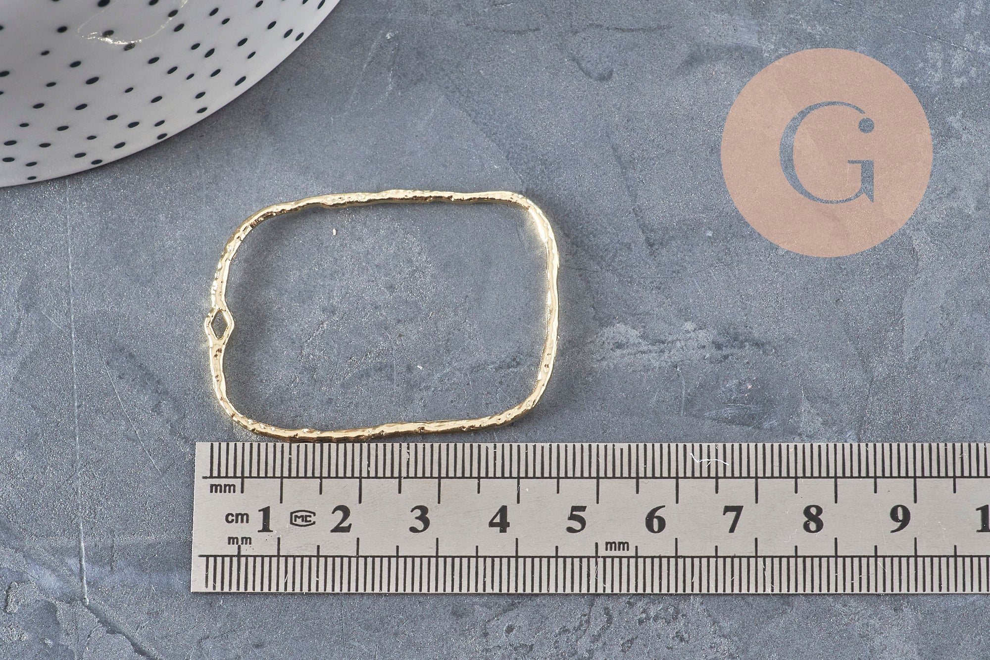 Gingerlily Pendentifs rectangle évidé zamac doré 46mm x2