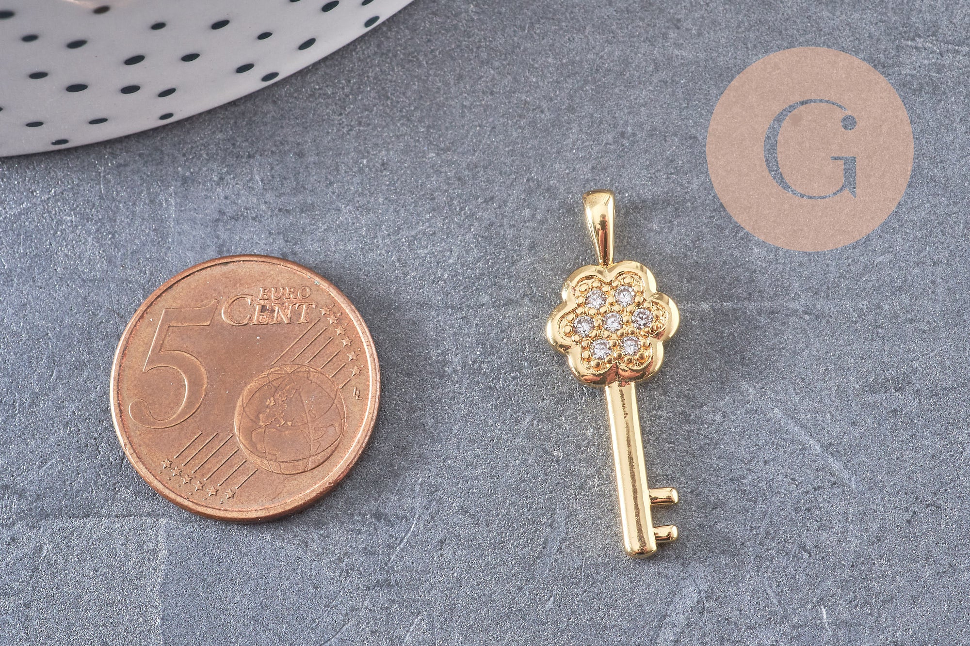 Gingerlily Pendentif clef laiton doré zircon 28.5mm breloque x1