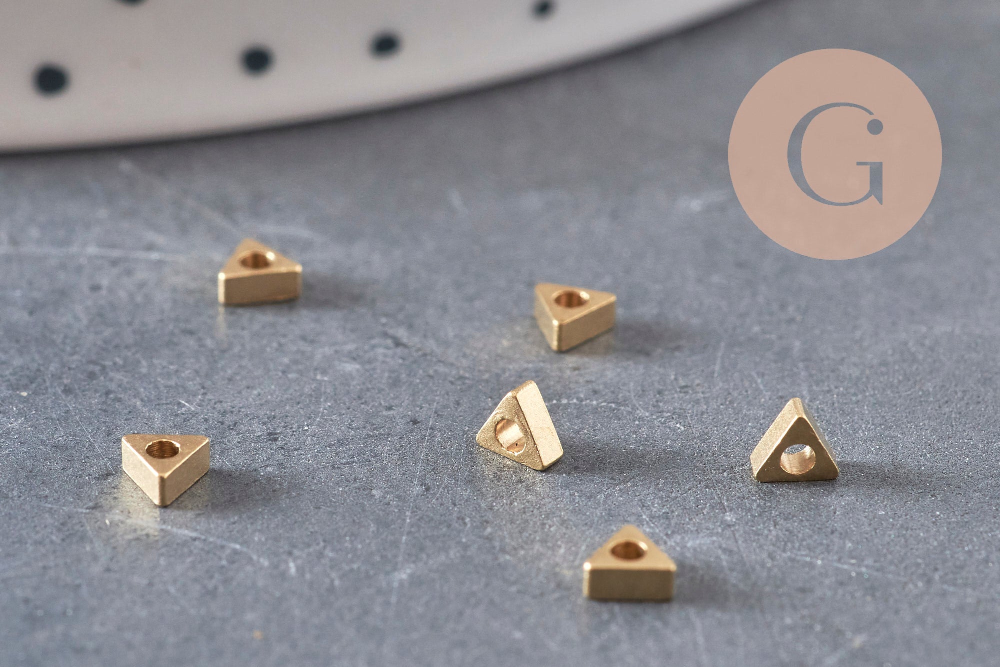 Gingerlily Perles pour bijoux DIY triangle G11321 laiton brut 3mm x10