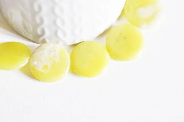 Gingerlily Perles G600 5 perles jade jaune rondes 22mm