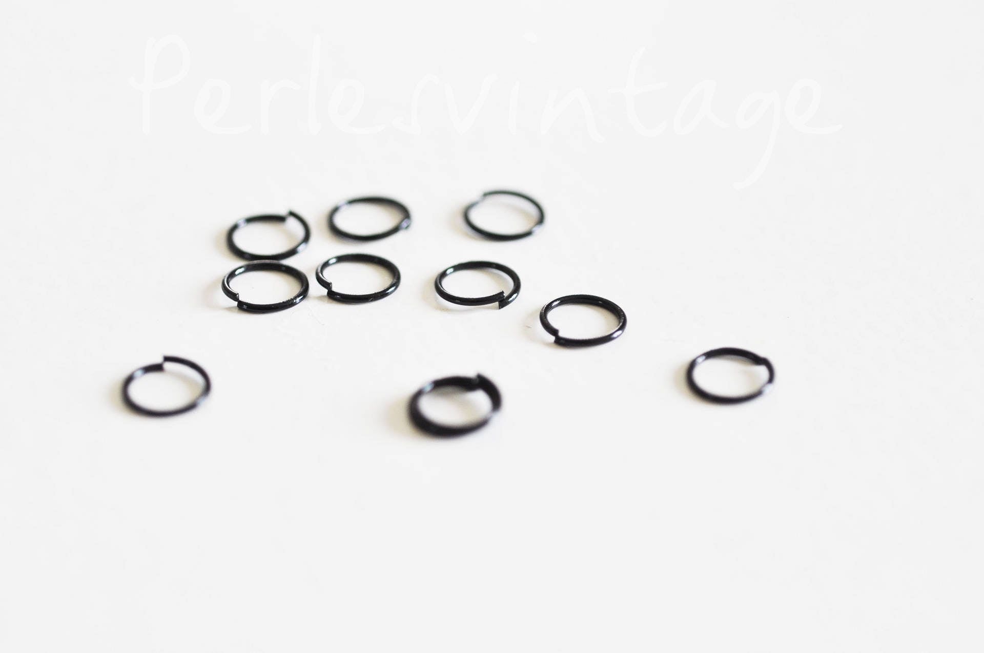 Gingerlily Anneaux ronds noirs ouverts 8mm x20