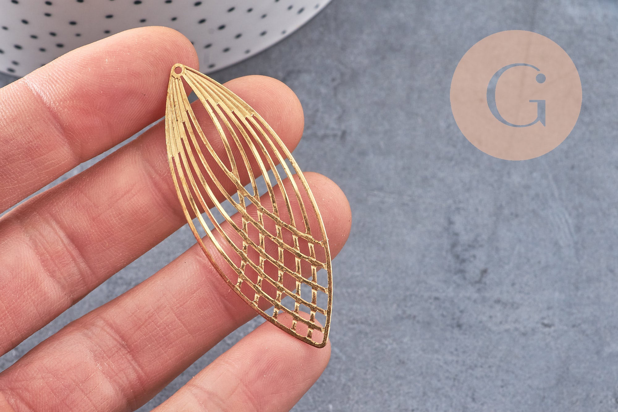 Gingerlily Pendentifs G10930 estampe feuille laiton brut 56mm x2