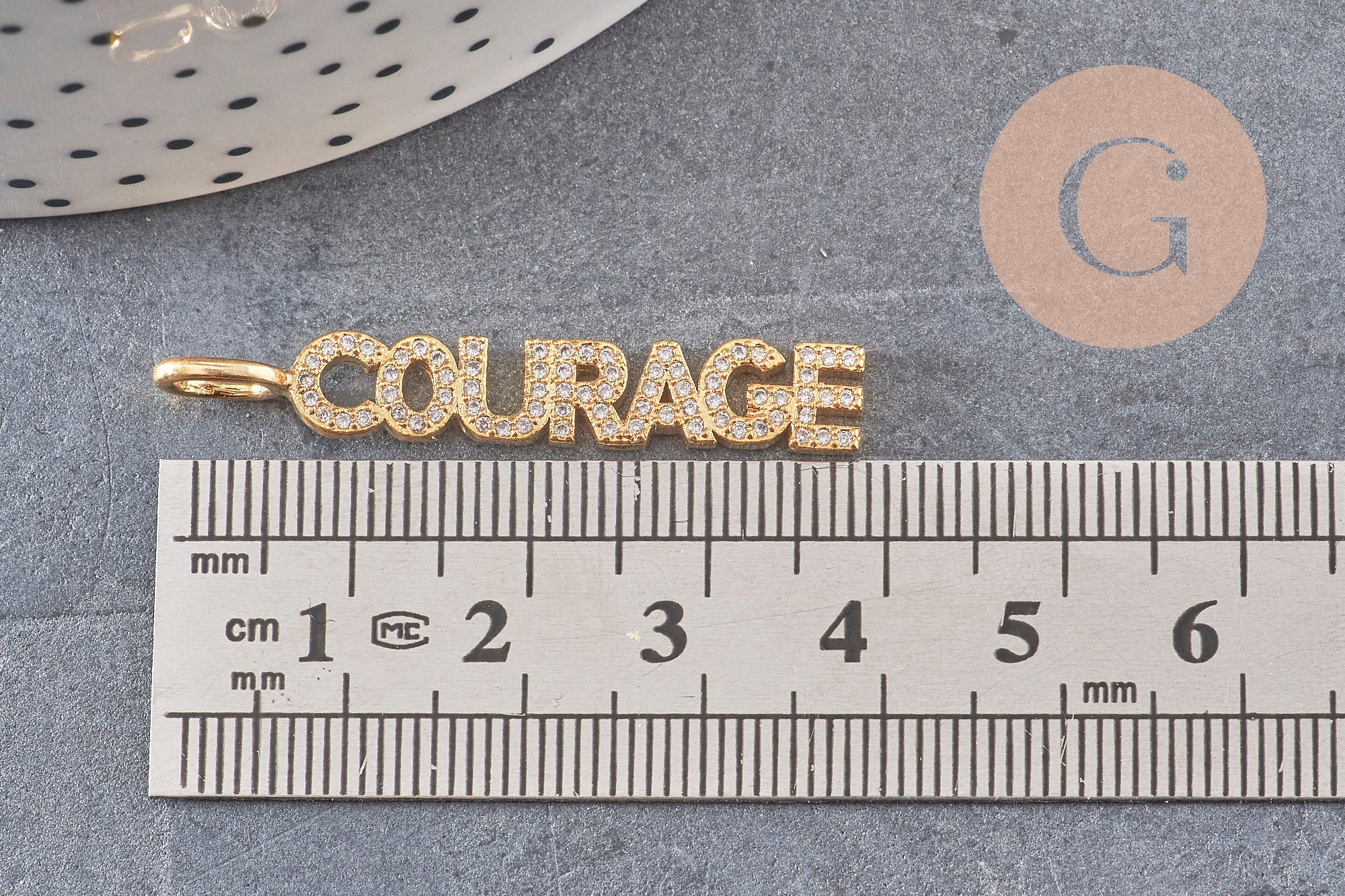 Gingerlily Perles Breloque COURAGE pendentif laiton doré 40mm x1