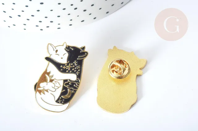 Gingerlily Broche pin's chats émail noir blanc doré 35mm