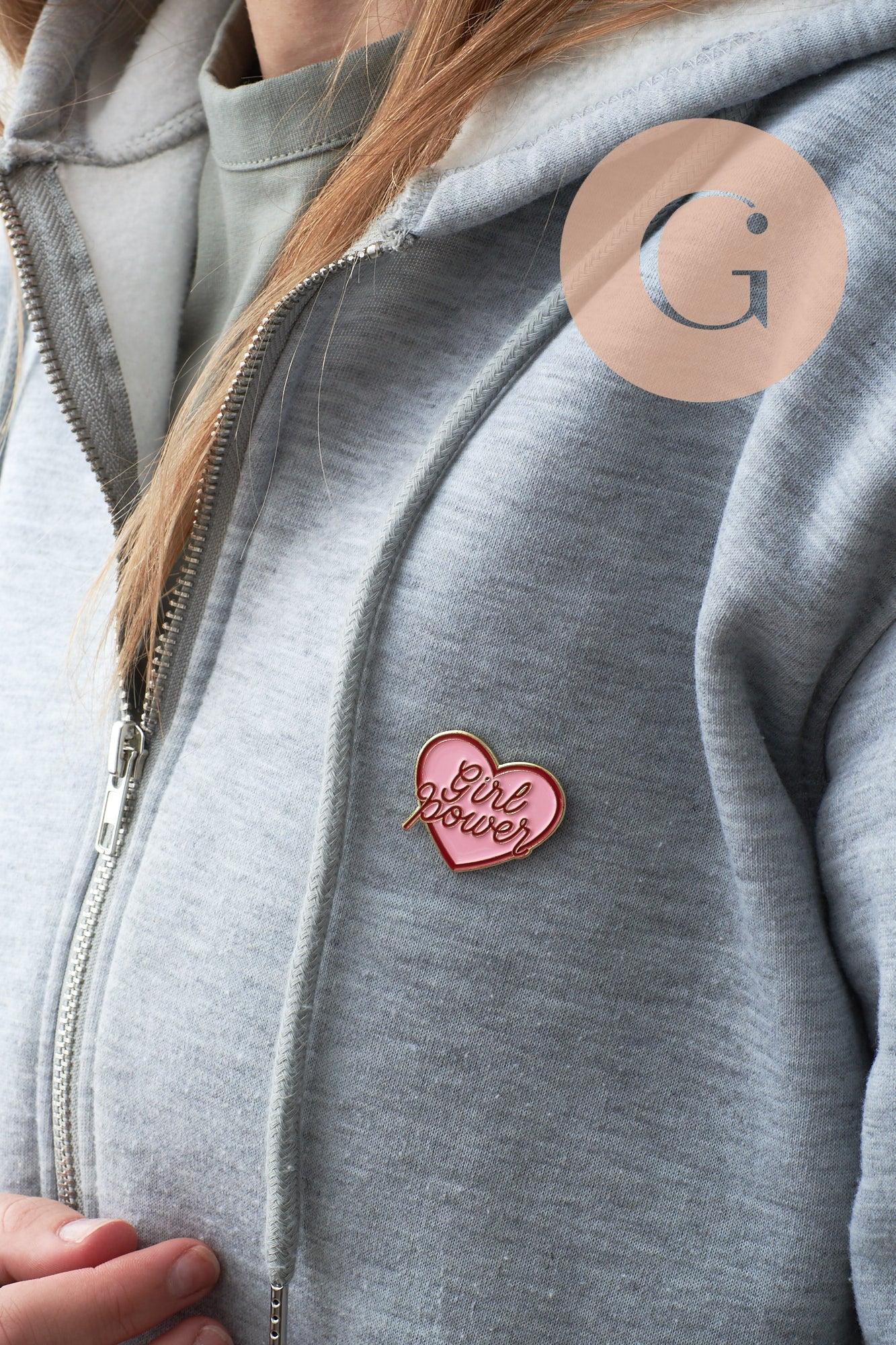 Gingerlily G9459 broche pin's coeur GIRL POWER rose 31mm