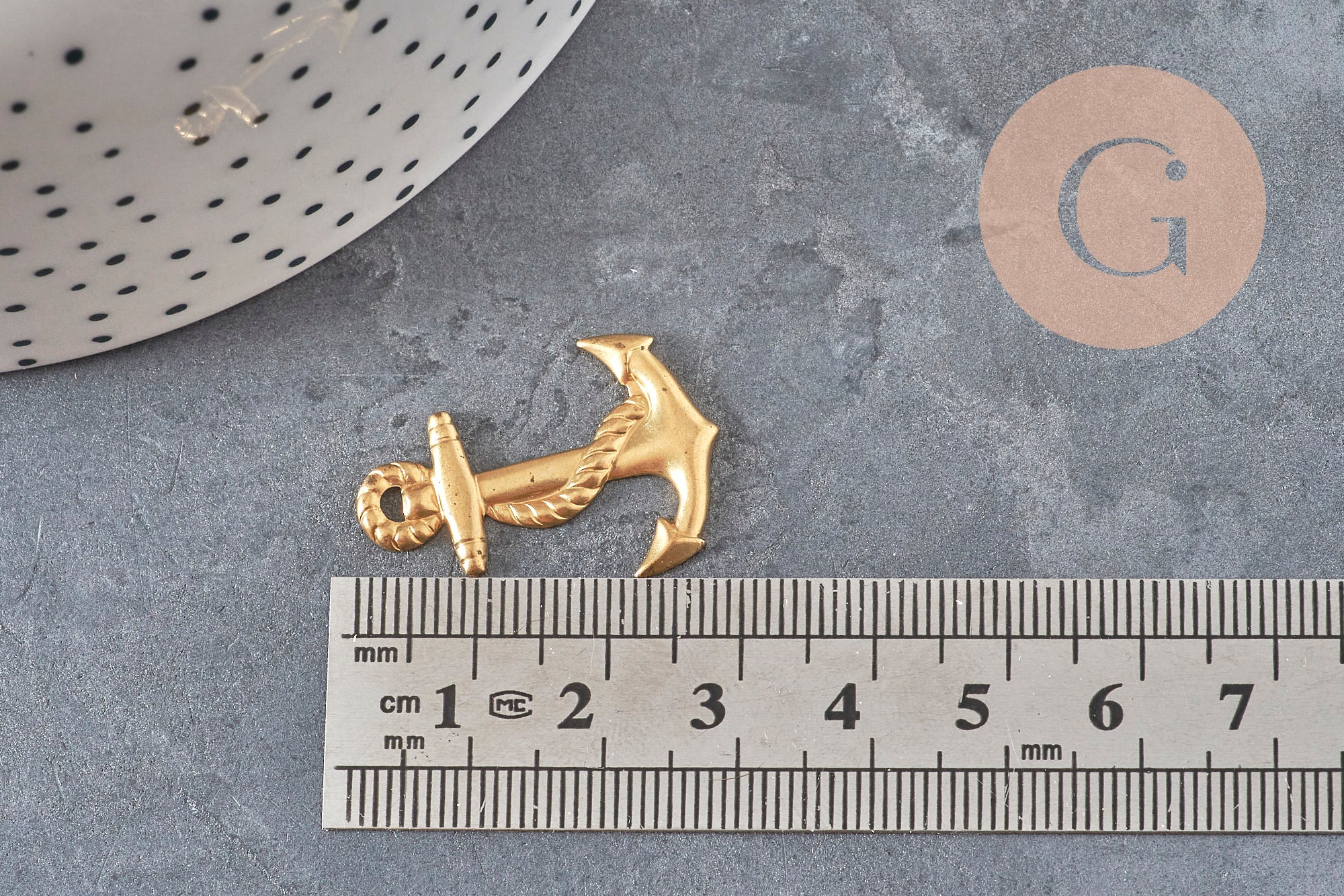 Gingerlily Pendentif ancre laiton brut 28mm breloque marine x1