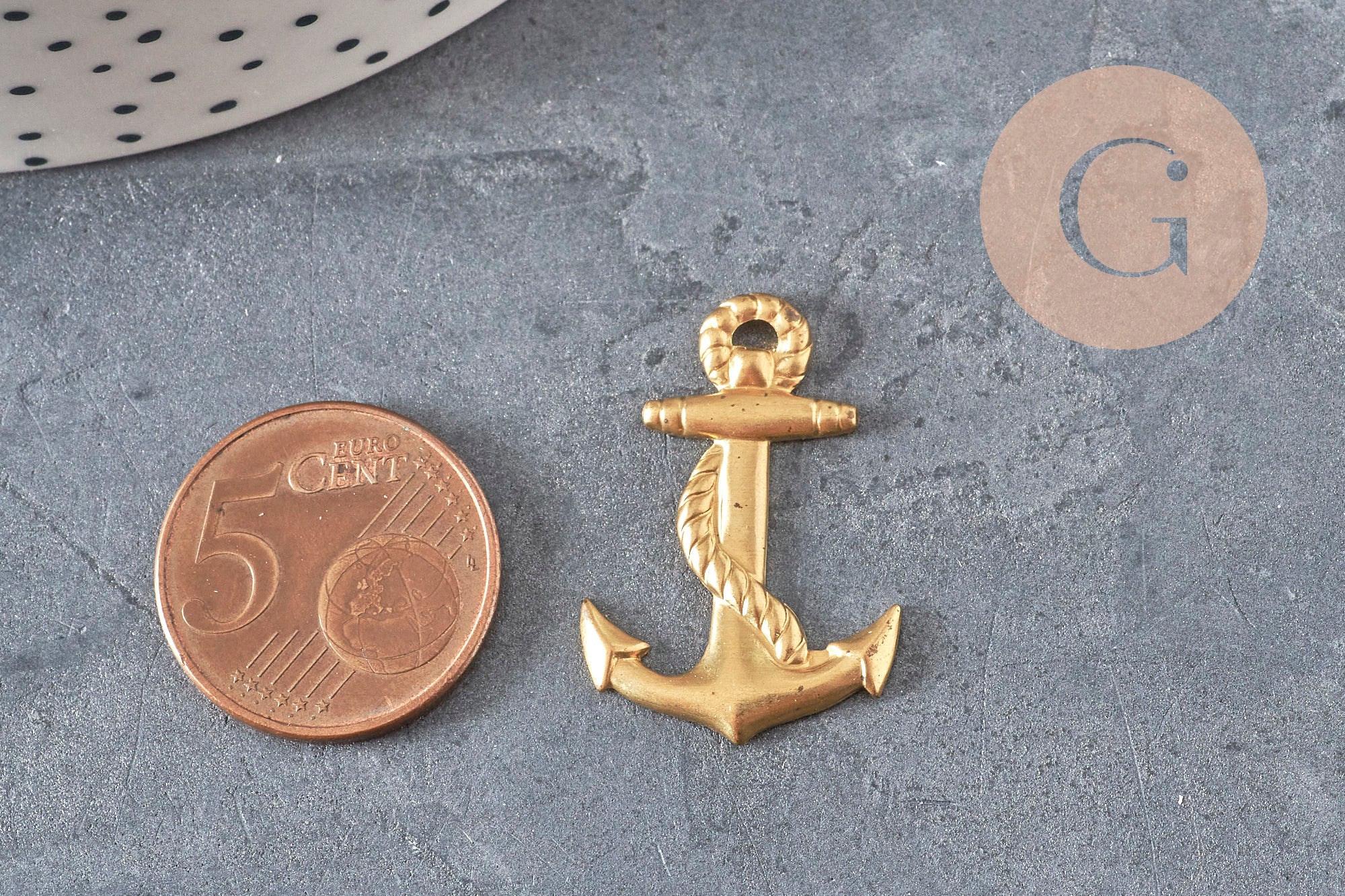 Gingerlily Pendentif ancre laiton brut 28mm breloque marine x1