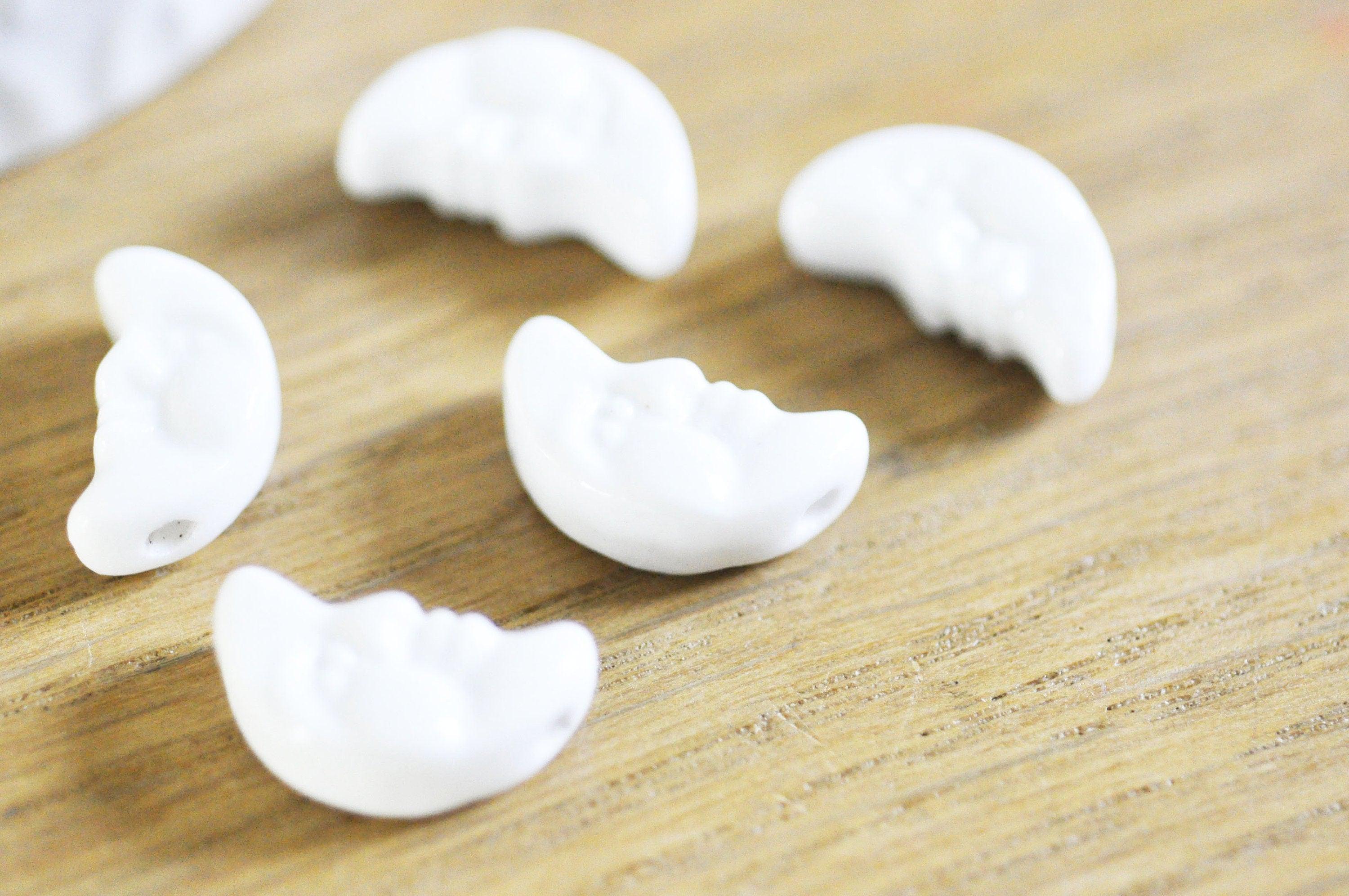 Gingerlily perle lune porcelaine blanche 18mm x5