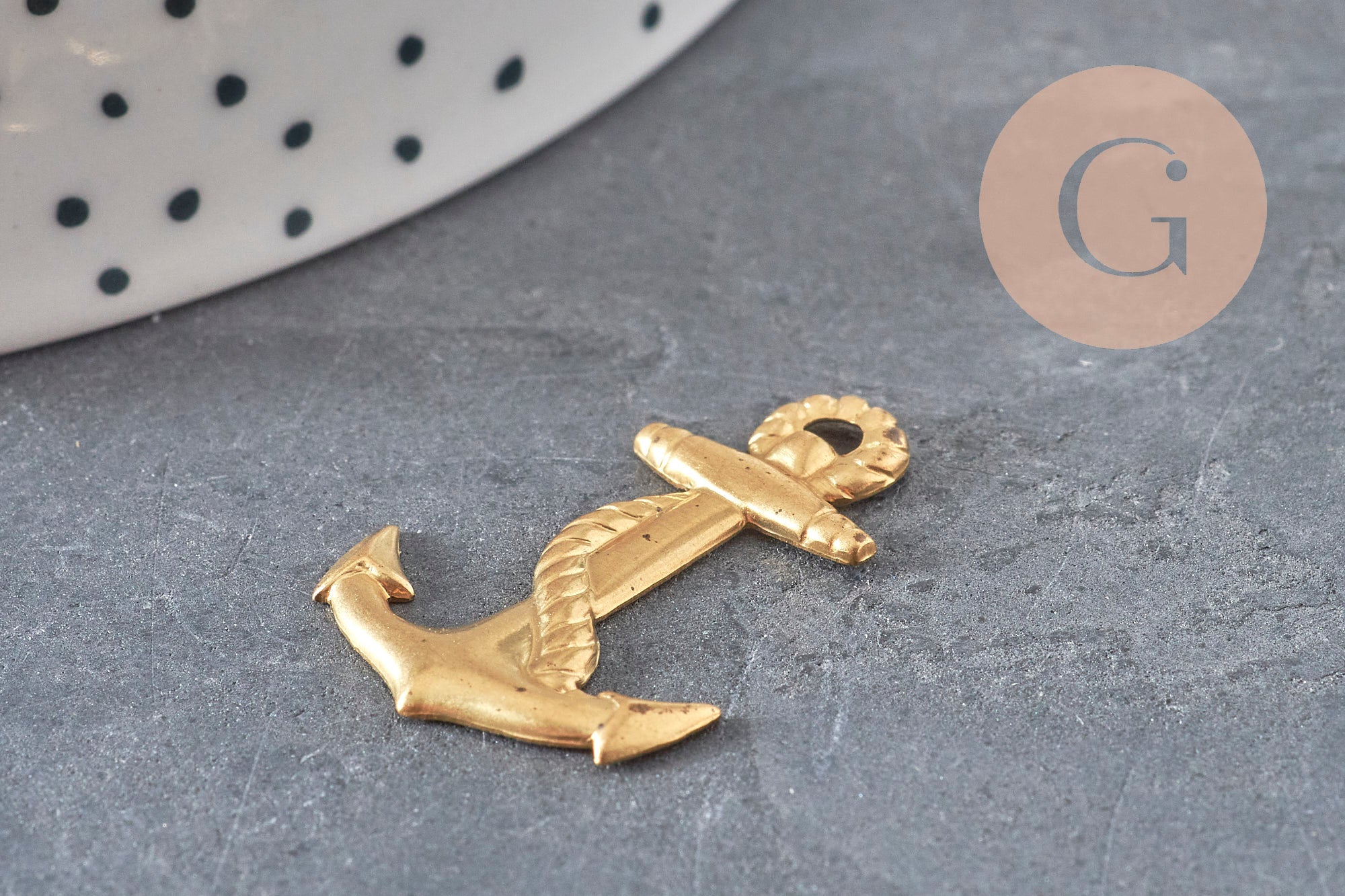 Gingerlily Pendentif ancre laiton brut 28mm breloque marine x1