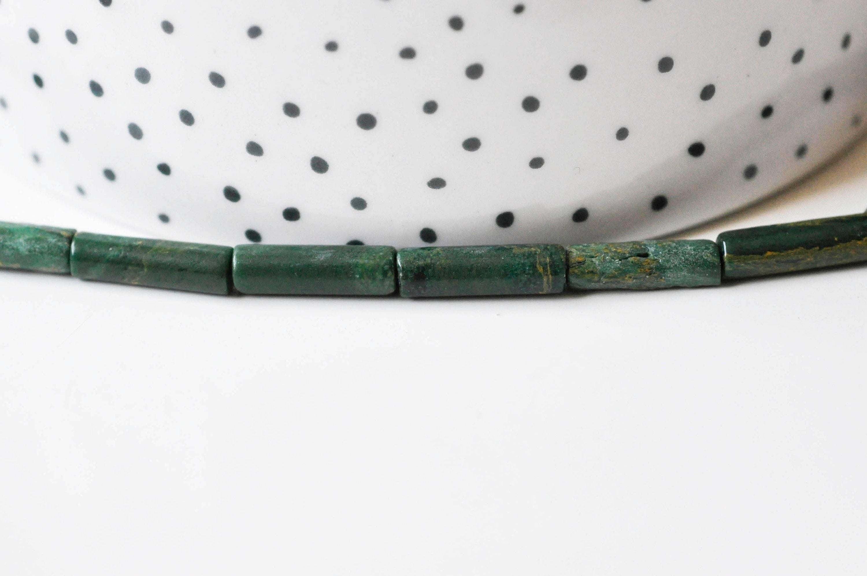 Gingerlily Jade africain 13 mm perle tube vert fil 40 cm