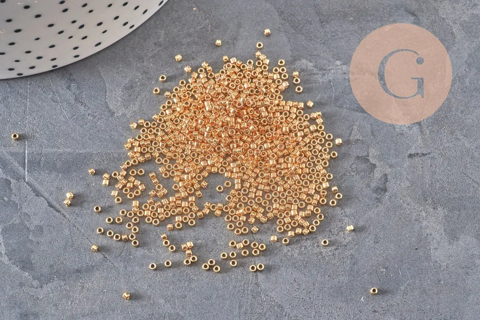 Gingerlily Miyuki Delica 11/0 DB0034 plaqué or 24ct 5g G11296