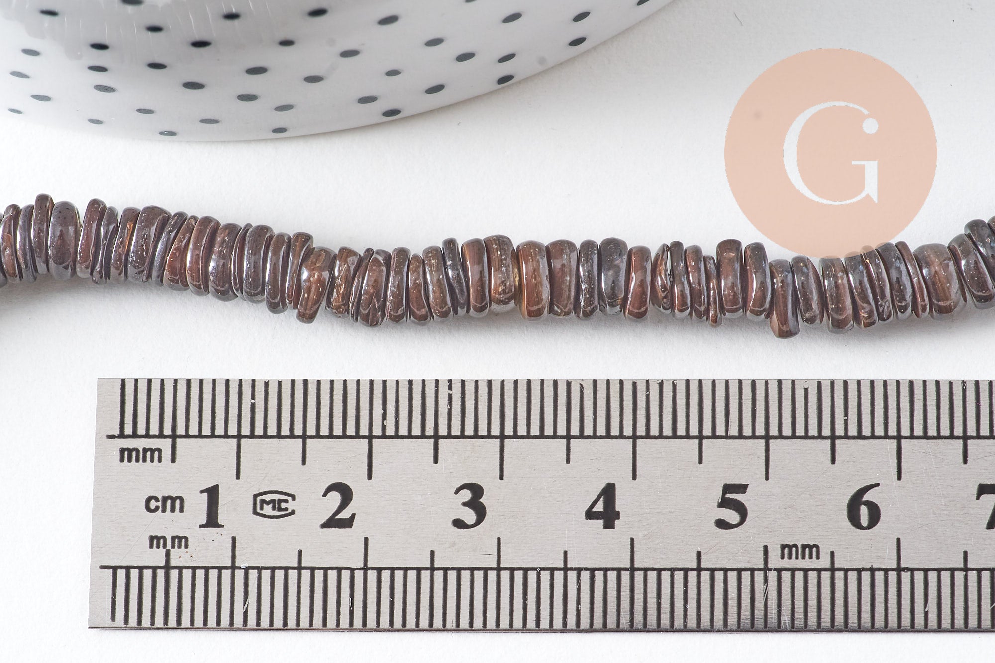 Gingerlily Perles heishi coquillage marron 6mm fil 41cm